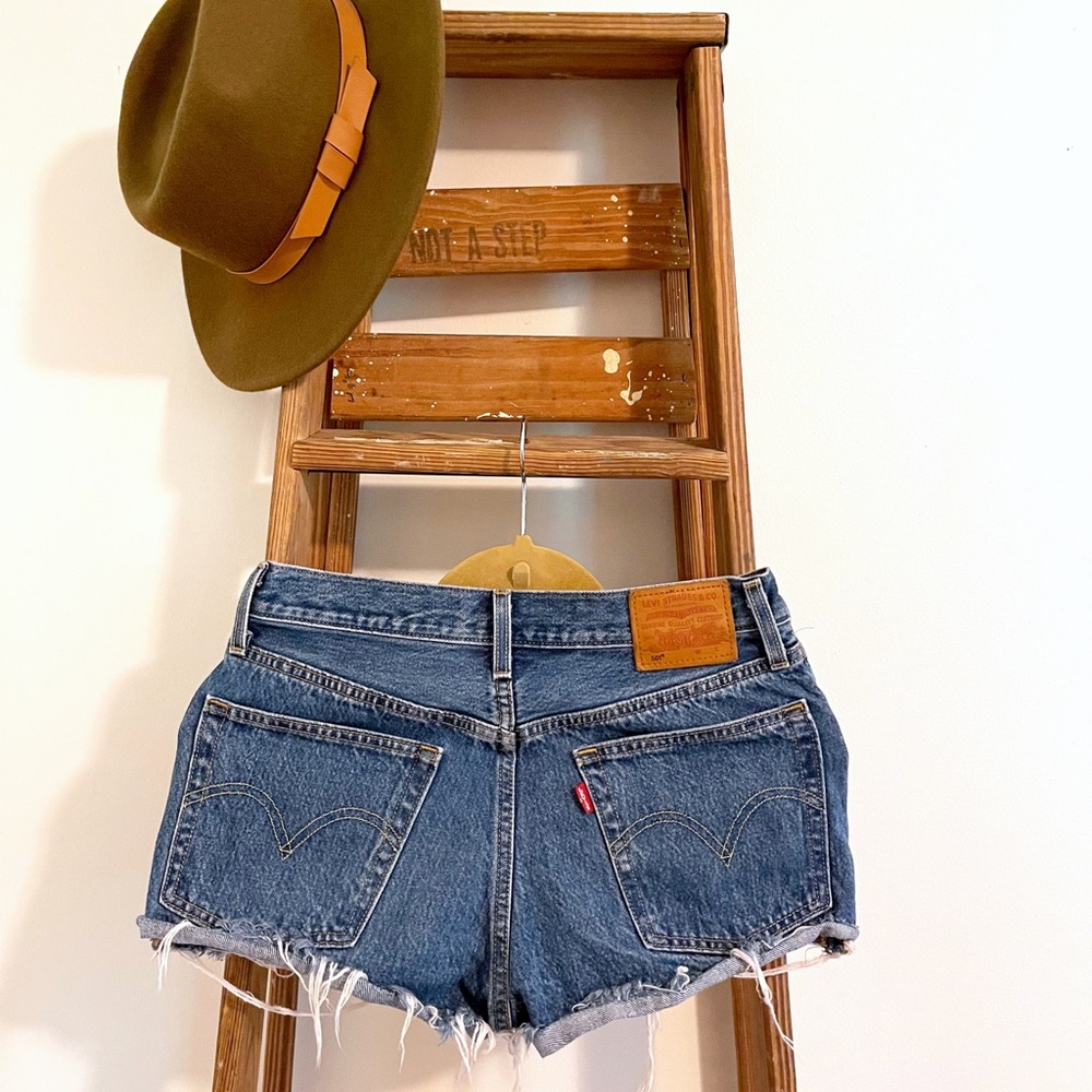 Levi’s 501 original shorts in great condition.